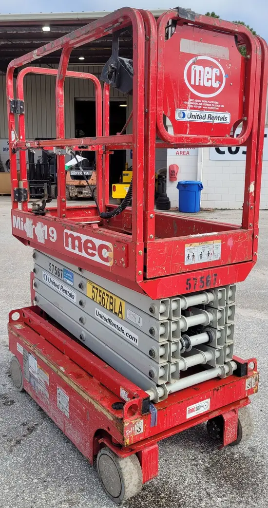 2018 MEC MICRO 19 Scissor Lift