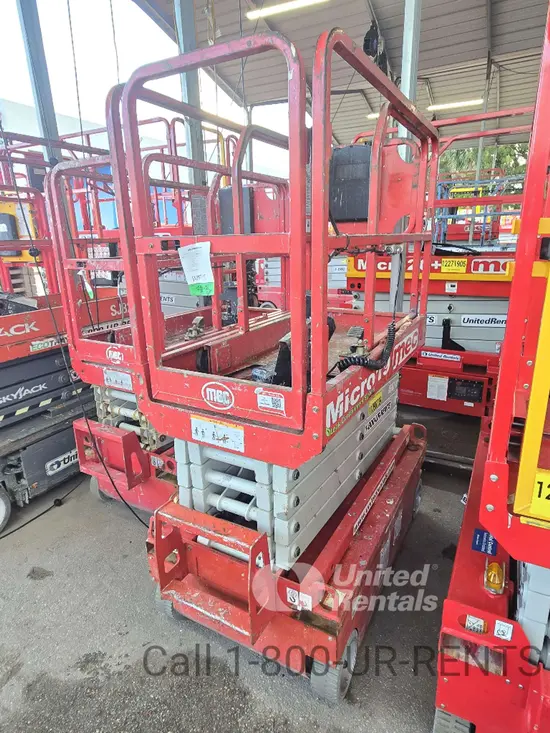 2020 MEC MICRO 19 Scissor Lift
