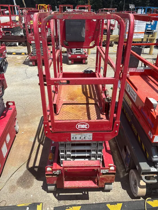 2019 MEC MICRO 19 Scissor Lift