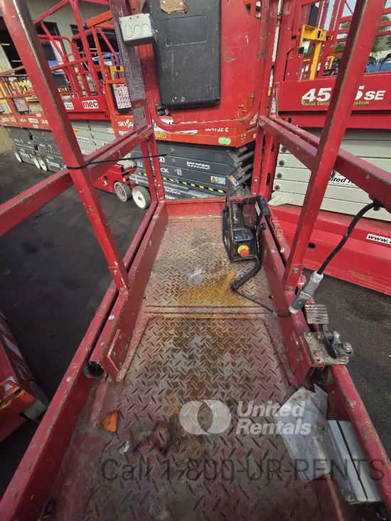 2019 MEC MICRO 19 Scissor Lift