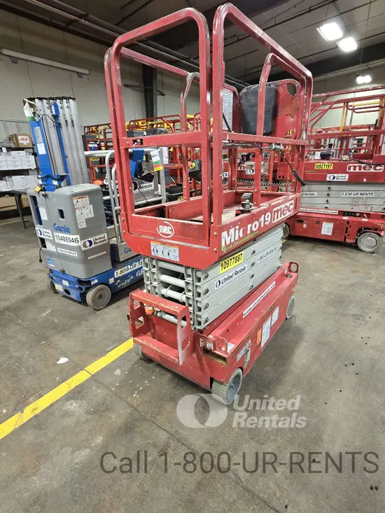 2019 MEC MICRO 19 Scissor Lift
