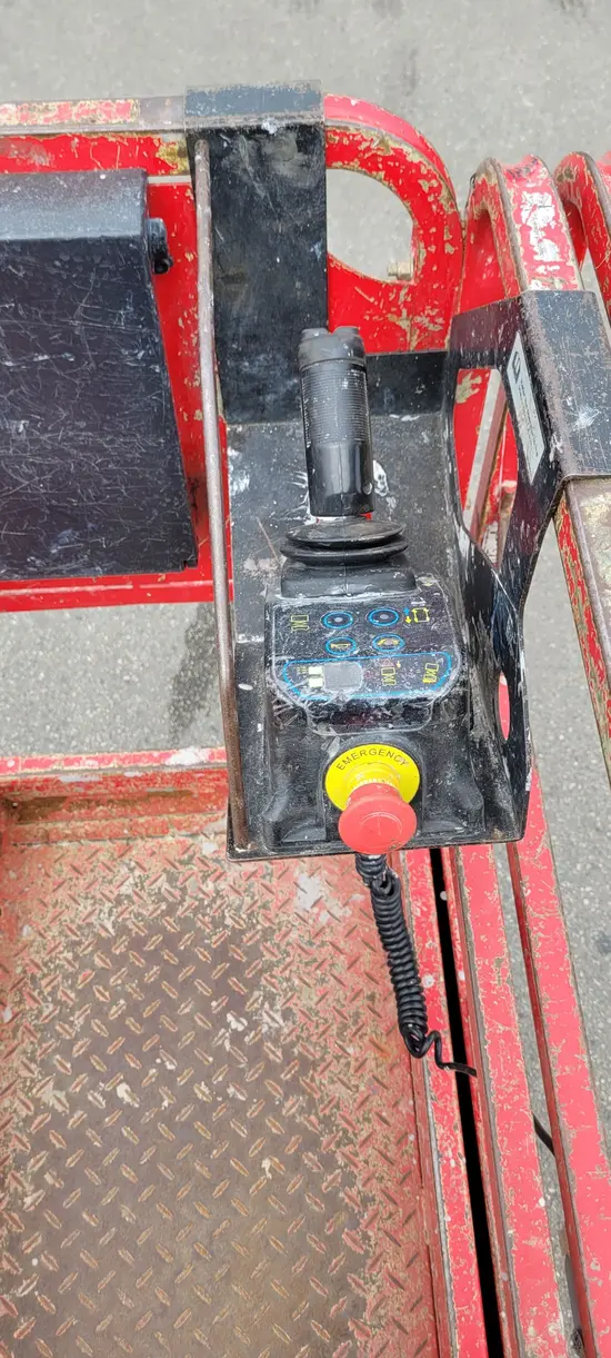 2018 MEC MICRO 19 Scissor Lift