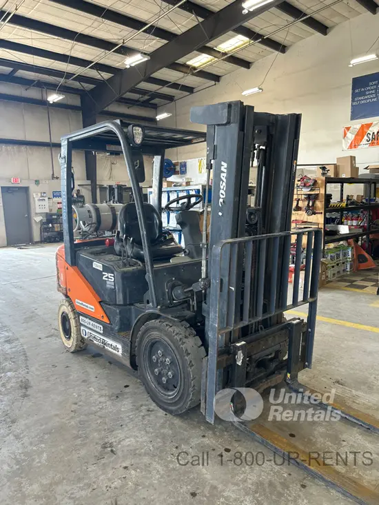 2022 Doosan G25P-7DF Warehouse Forklift