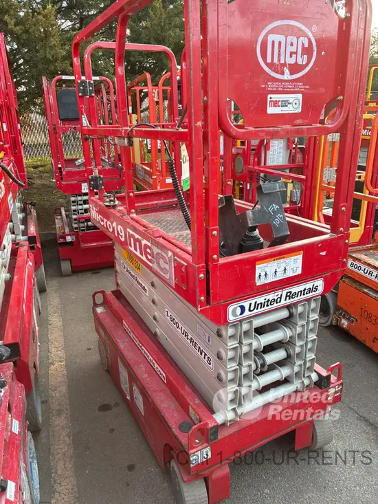 2019 MEC MICRO 19 Scissor Lift