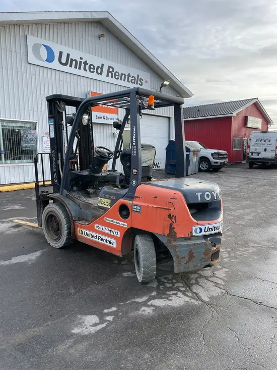 2019 Toyota 8FGU30 Warehouse Forklift