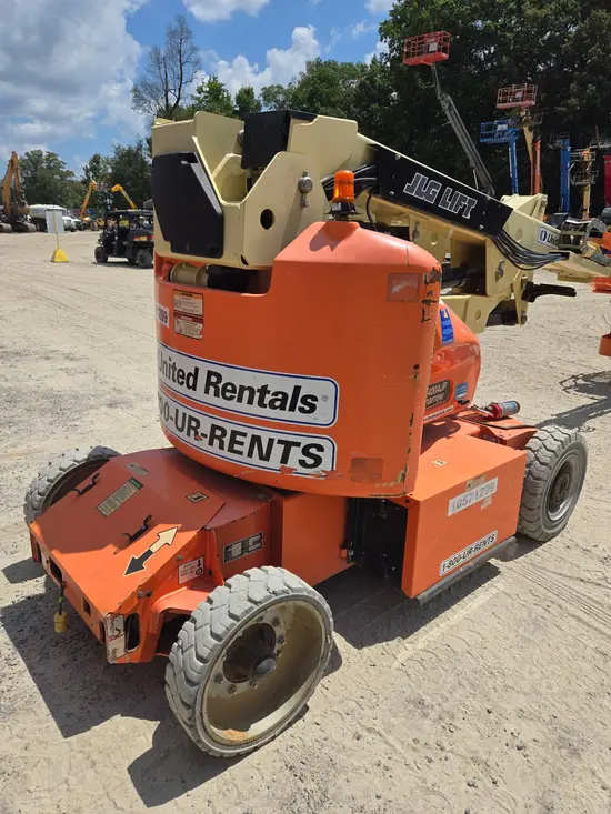 2017 JLG E400AJPN Articulating Boom Lift