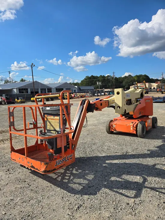 2017 JLG E400AJPN Articulating Boom Lift