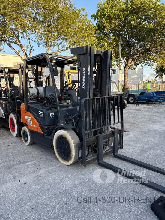 2020 Doosan G25N-7LP Warehouse Forklift