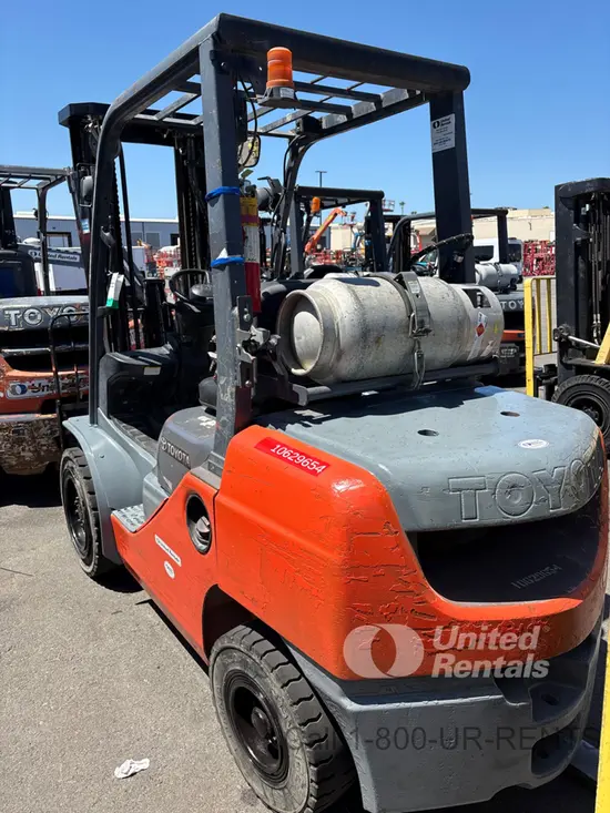 2017 Toyota 8FGU30 Warehouse Forklift