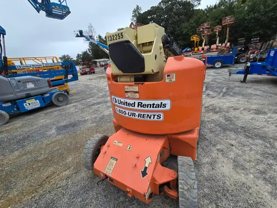 2013 JLG E400AJPN Articulating Boom Lift
