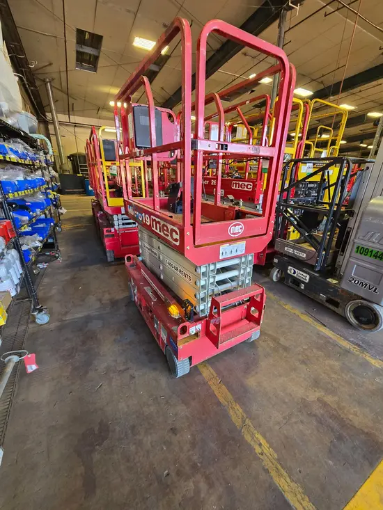 2019 MEC MICRO 19 Scissor Lift