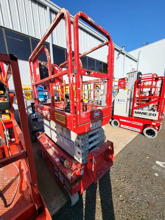 2019 MEC MICRO 19 Scissor Lift