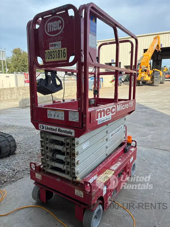 2019 MEC MICRO 19 Scissor Lift