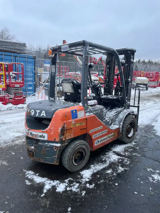 2019 Toyota 8FDU30 Warehouse Forklift
