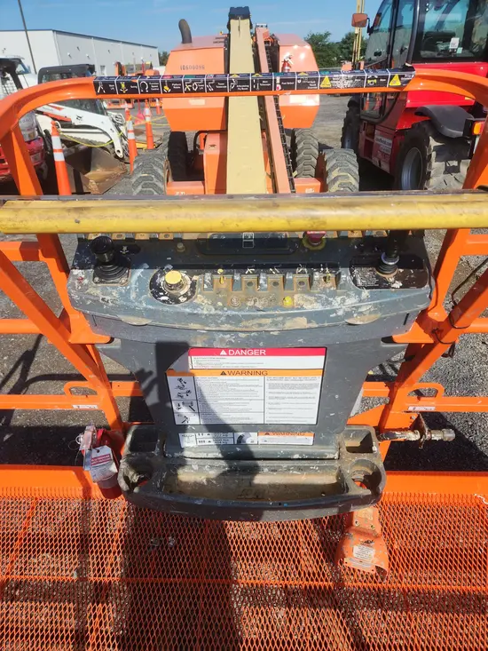2017 JLG 600S Boom Lift