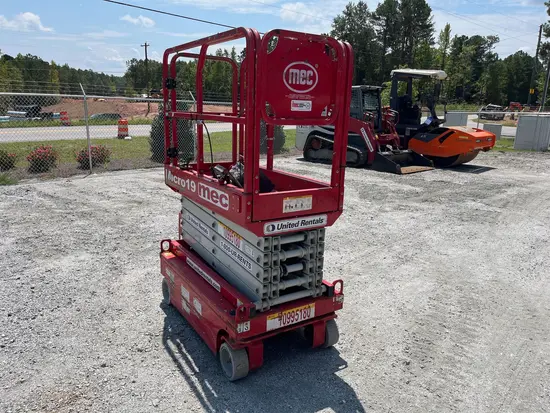 2019 MEC MICRO 19 Scissor Lift
