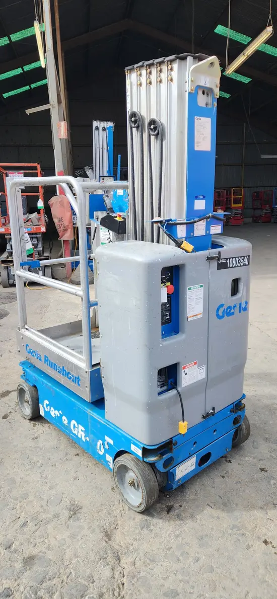 2018 Genie GR-20 Self-Propelled One-Person Lift