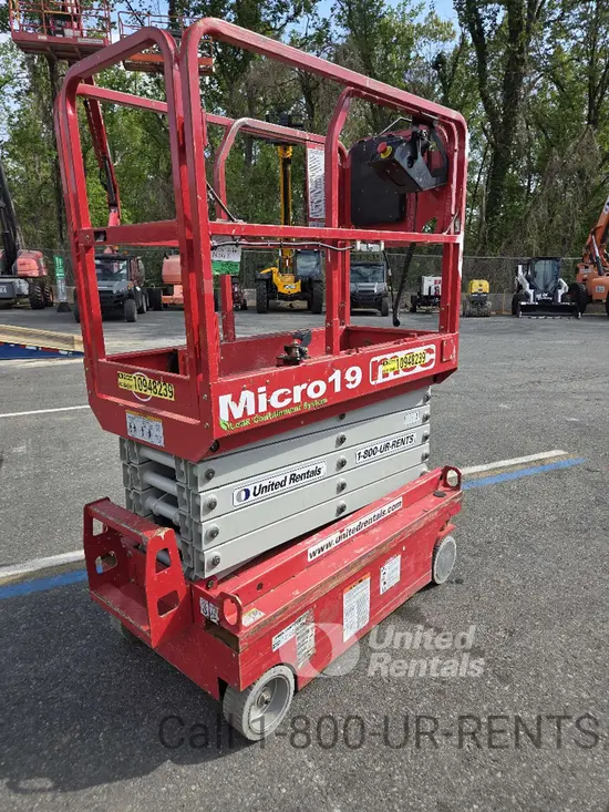 2019 MEC MICRO 19 Scissor Lift