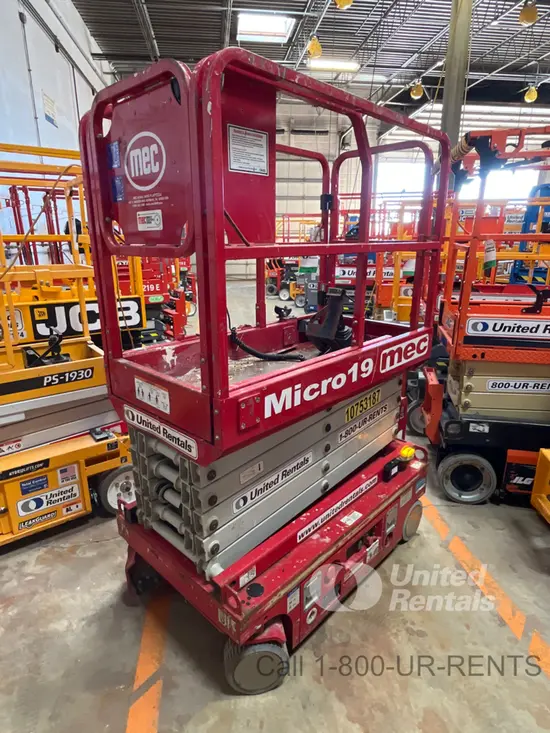 2018 MEC MICRO 19 Scissor Lift