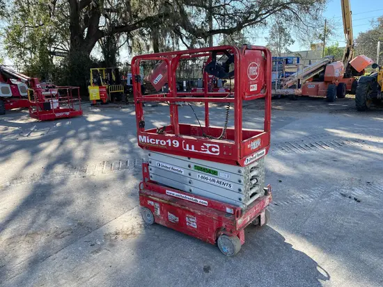 2019 MEC MICRO 19 Scissor Lift