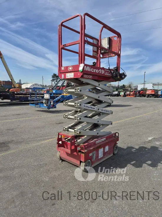 2018 MEC MICRO 19 Scissor Lift