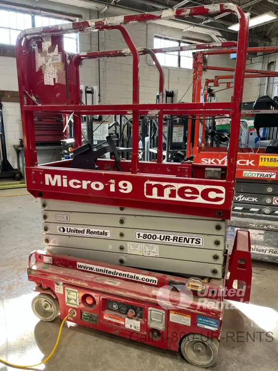 2018 MEC MICRO 19 Scissor Lift