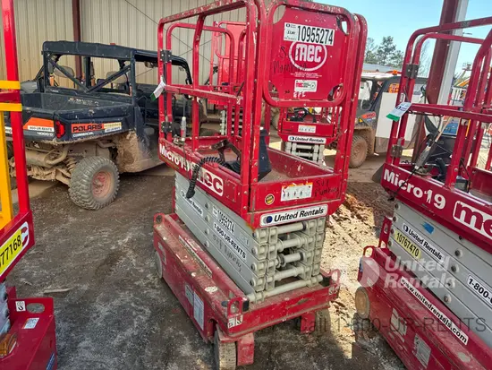 2019 MEC MICRO 19 Scissor Lift