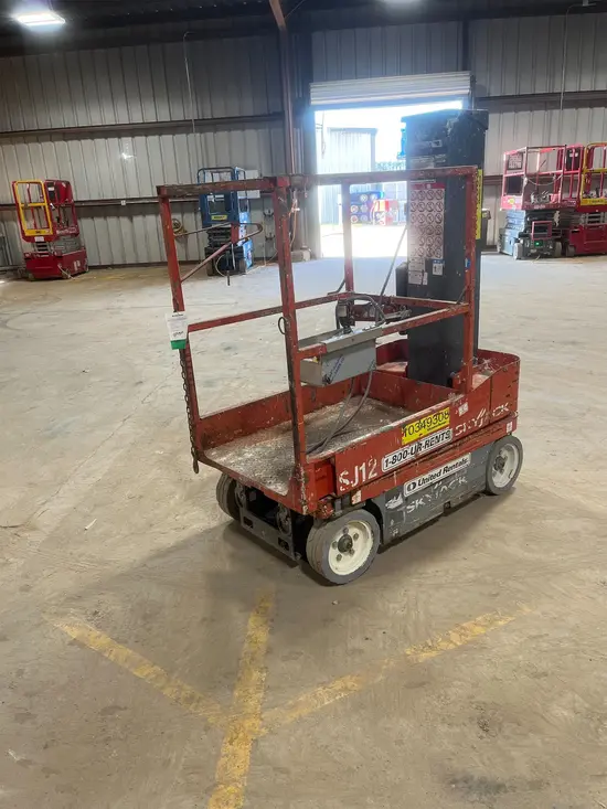 2015 Skyjack SJ12 Self-Propelled One-Person Lift