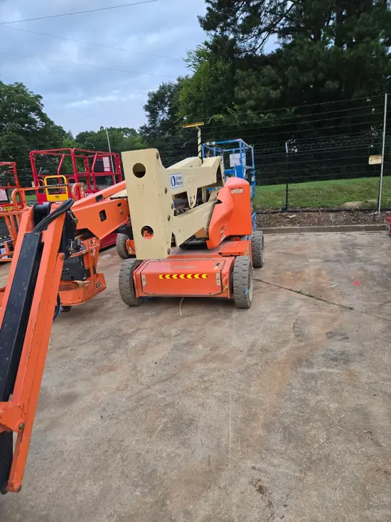 2017 JLG E450AJ Articulating Boom Lift