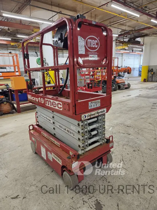 2019 MEC MICRO 19 Scissor Lift
