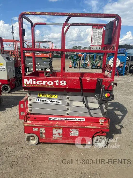 2019 MEC MICRO 19 Scissor Lift