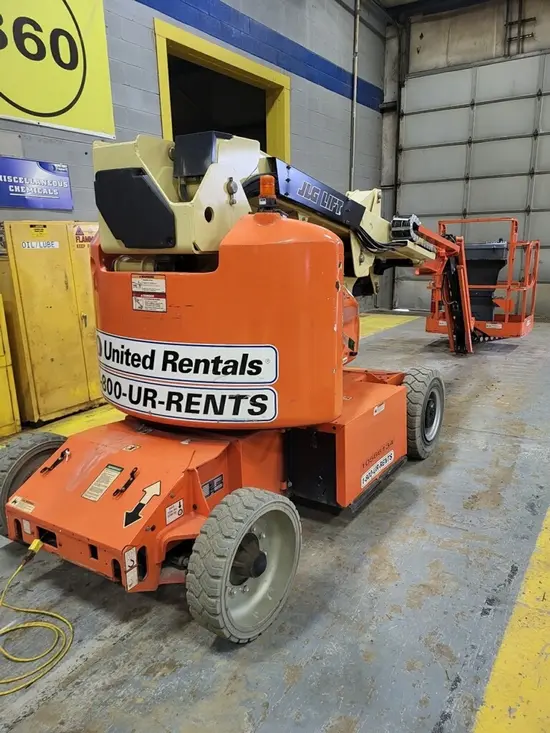 2017 JLG E400AJPN Articulating Boom Lift