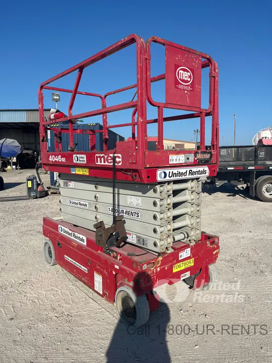 2017 MEC 4046SE Scissor Lift