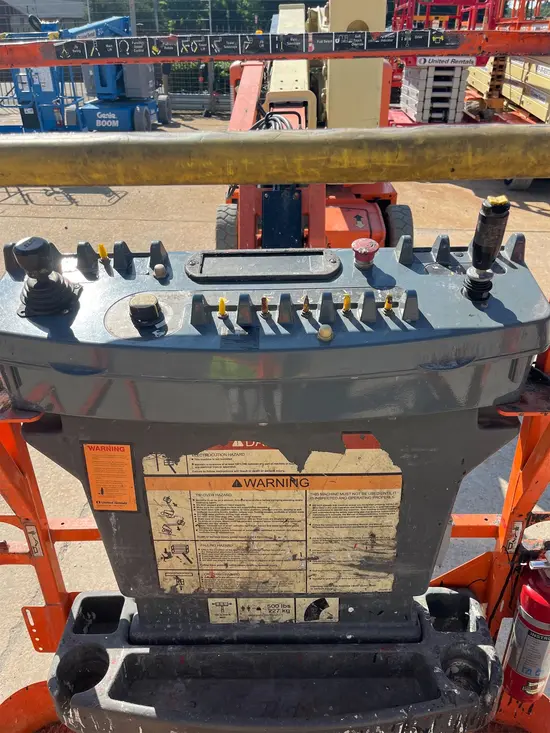 2017 JLG E400AJPN Articulating Boom Lift