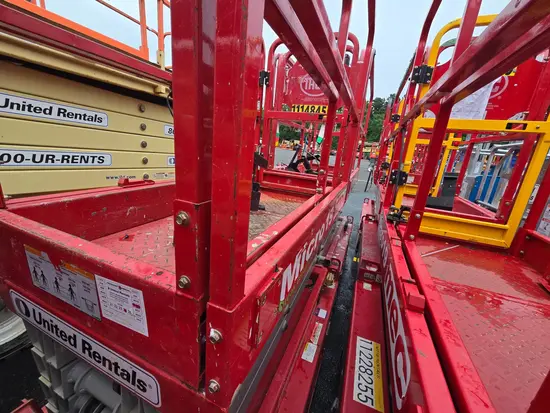 2019 MEC MICRO 19 Scissor Lift