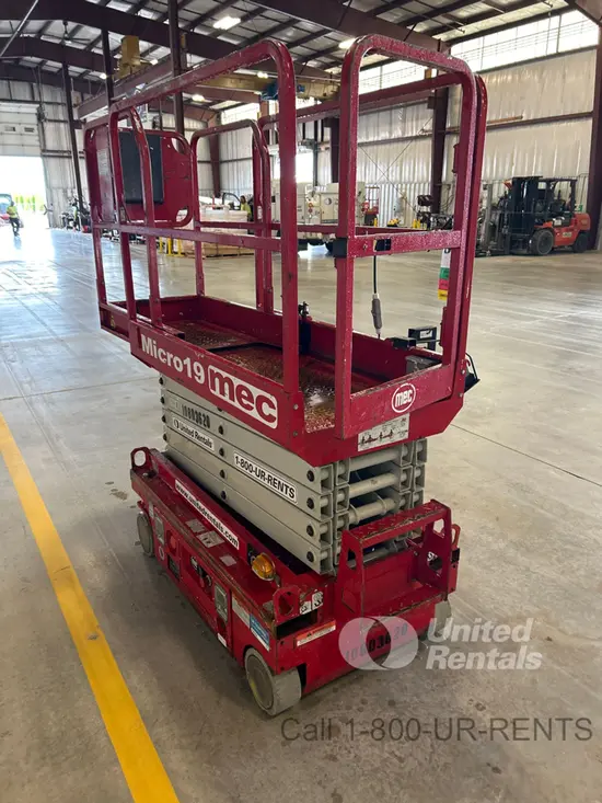2018 MEC MICRO 19 Scissor Lift