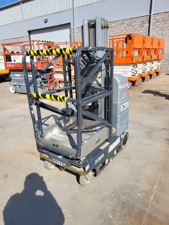 2015 JLG 20MVL Self-Propelled One-Person Lift