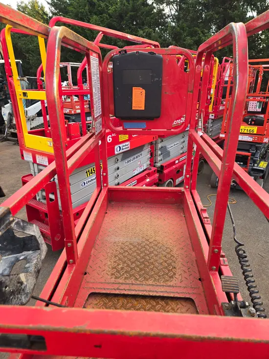 2019 MEC MICRO 19 Scissor Lift