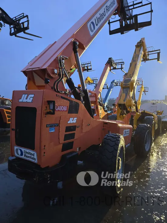 2018 SKYTRAK 8042 Forklift