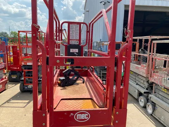 2019 MEC MICRO 26 Scissor Lift