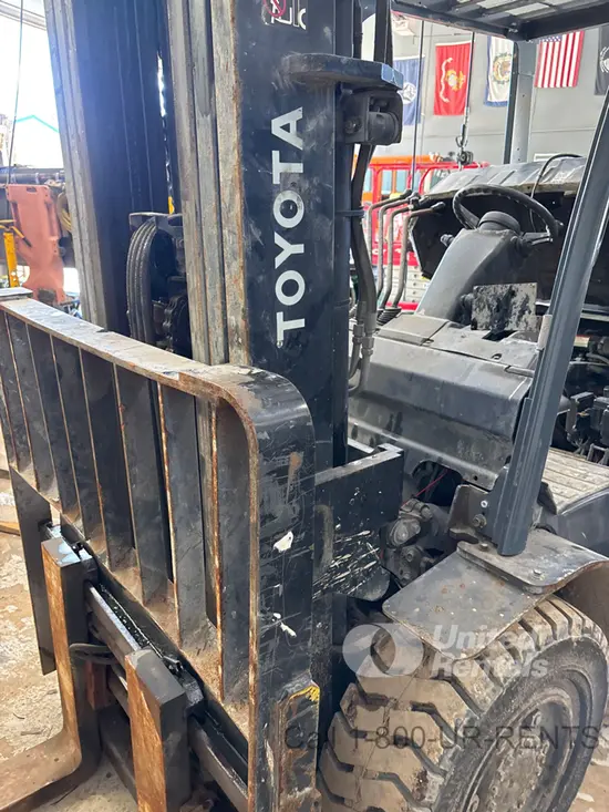 2019 Toyota 8FD35U Warehouse Forklift
