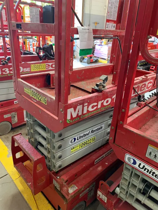 2019 MEC MICRO 19 Scissor Lift