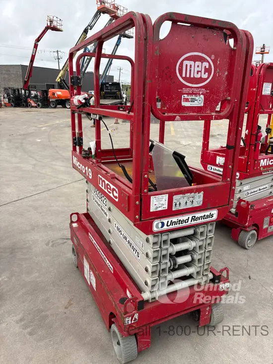 2019 MEC MICRO 19 Scissor Lift