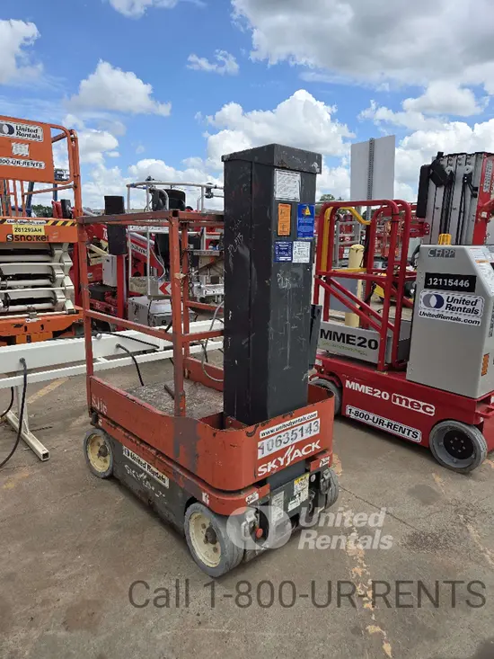 2017 Skyjack SJ16 Self-Propelled One-Person Lift