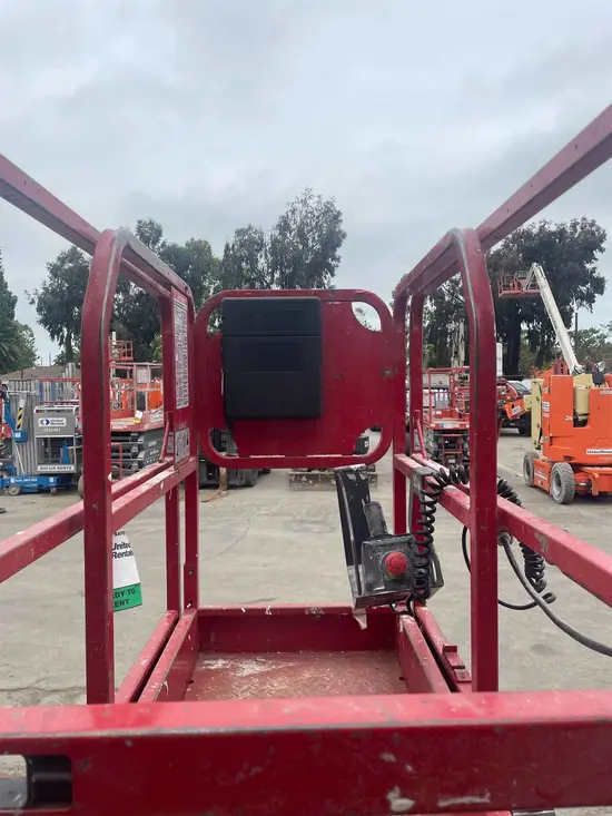 2019 MEC MICRO 19 Scissor Lift