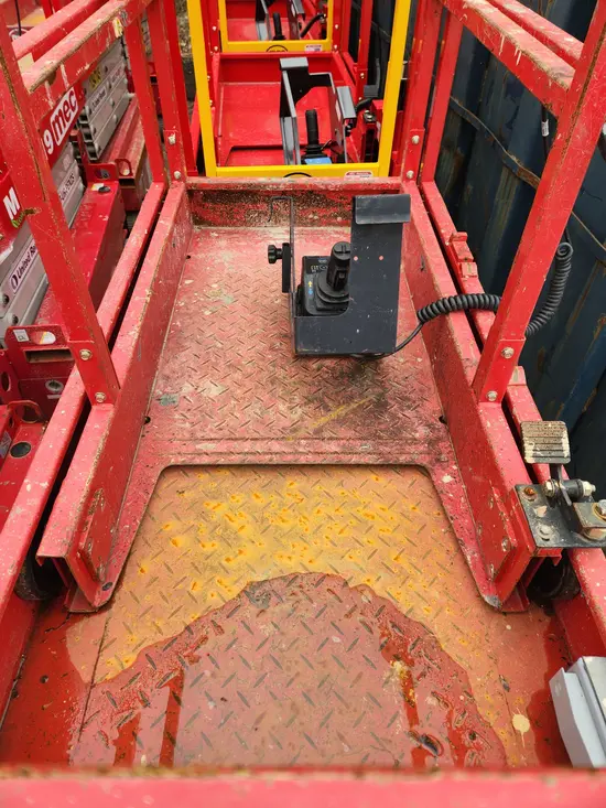 2019 MEC MICRO 19 Scissor Lift