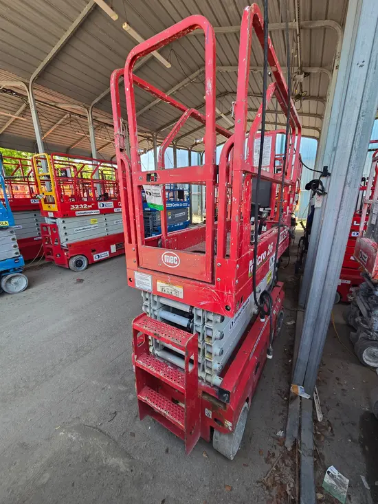2019 MEC MICRO 26 Scissor Lift