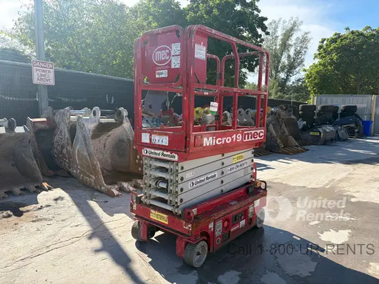 2018 MEC MICRO 19 Scissor Lift