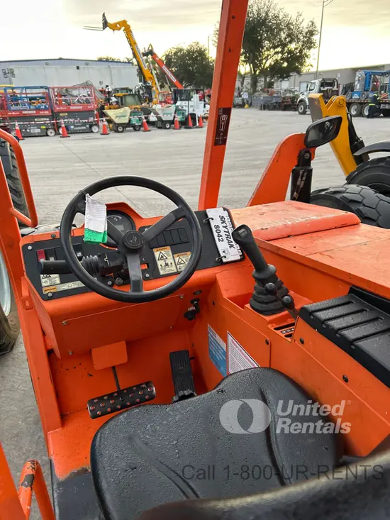 2018 SKYTRAK 8042 Forklift