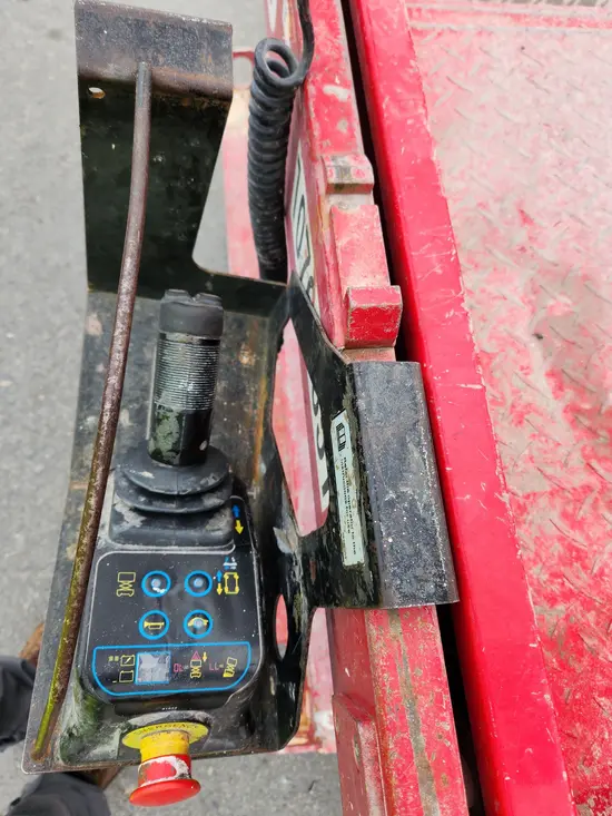 2018 MEC MICRO 19 Scissor Lift